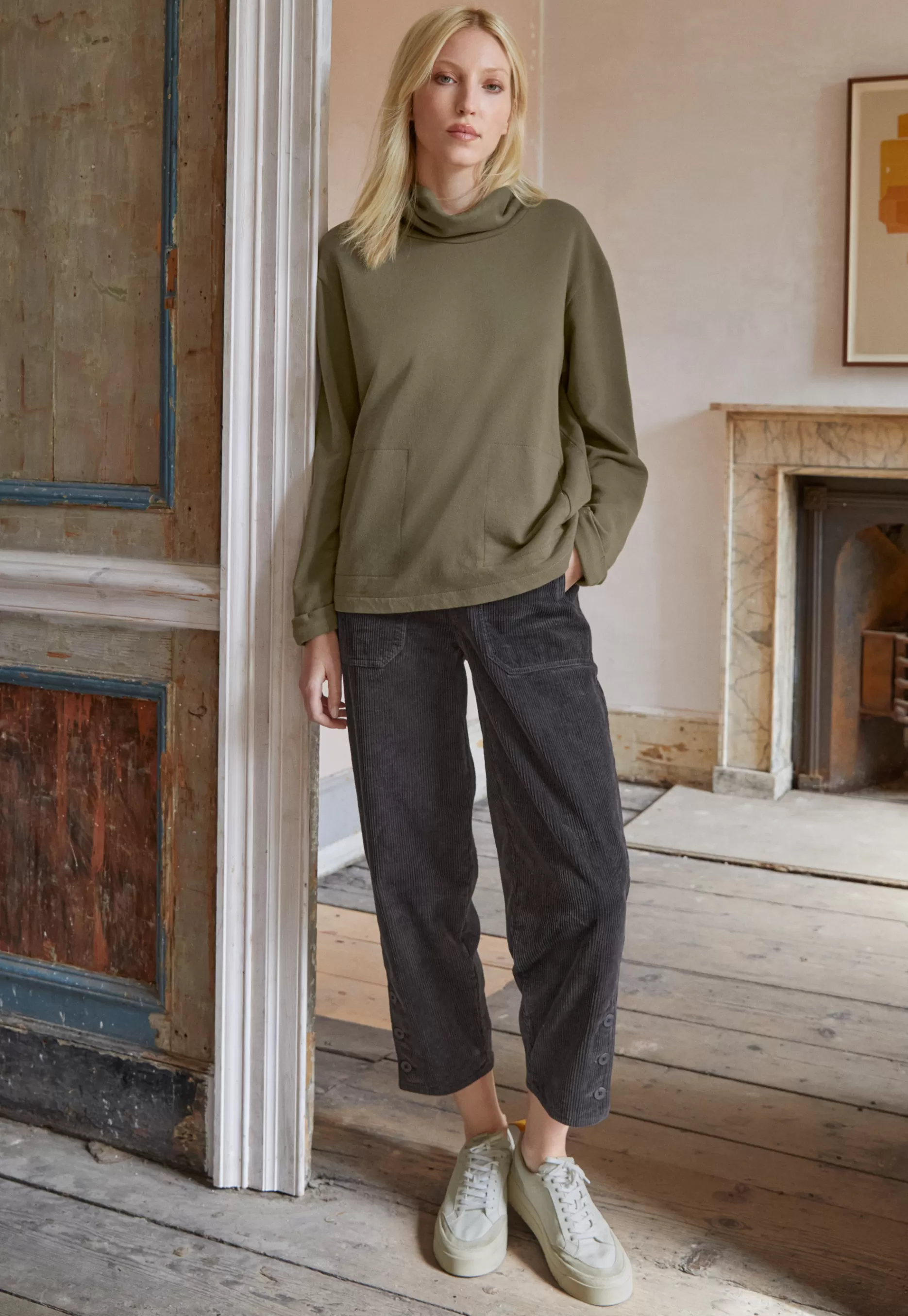 Wrap London Relaxed Carrot Cords*Women Jeans & Trousers