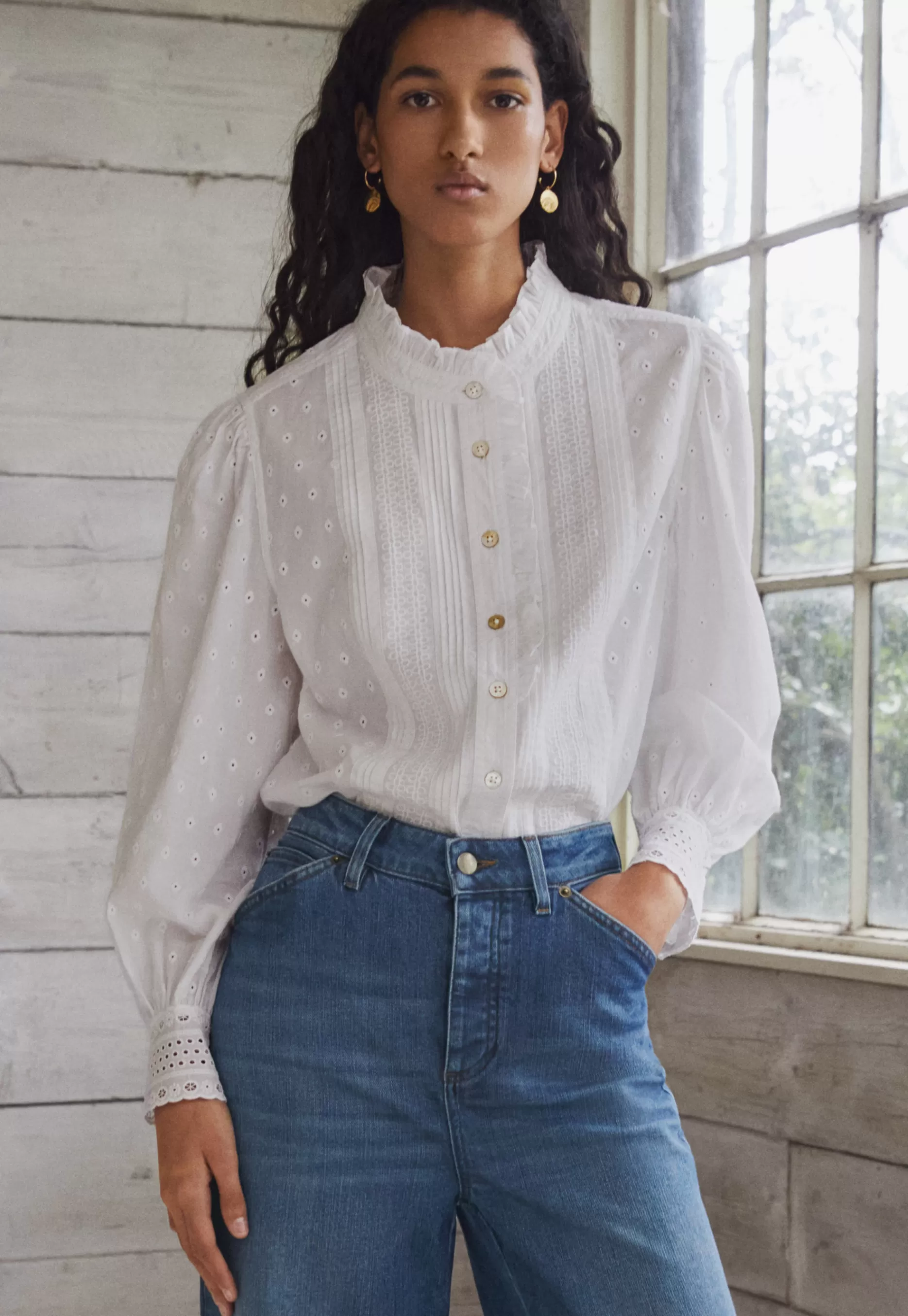 Wrap London Ruffle-Neck Broderie Blouse*Women Shirts & Tops